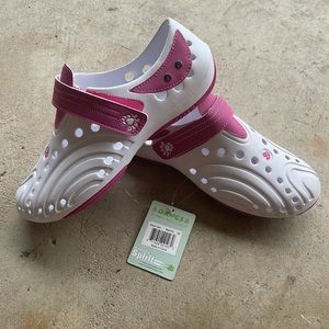 Women Dawgs white with pink